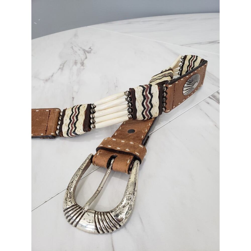 JUSTIN Belt 79207 Cowhide Western Bone‎ Silver Concho 90's Size 26” Vintage Boho